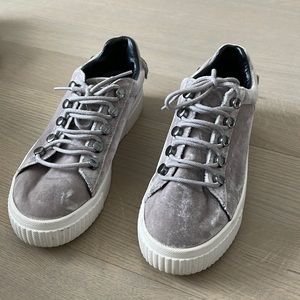 Kendall + Kylie velvet sneakers